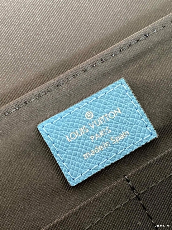 NEW LOUIS MESSENGER VUITTON 0112